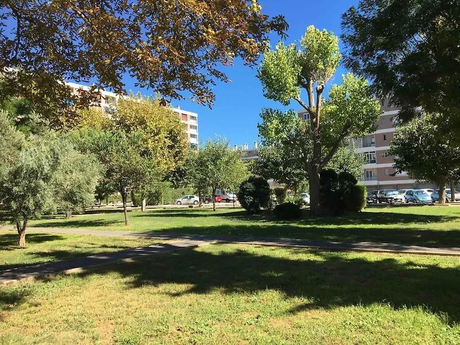 St Velodrome 3 Chambres Parking 8 Couchages Neuf Marseille Frankrike
