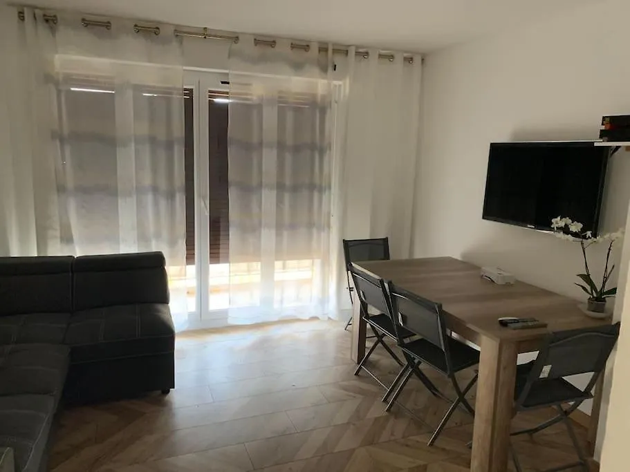 Appartamento St Vélodrome 3 chambres parking 8 couchages neuf Marsiglia Francia